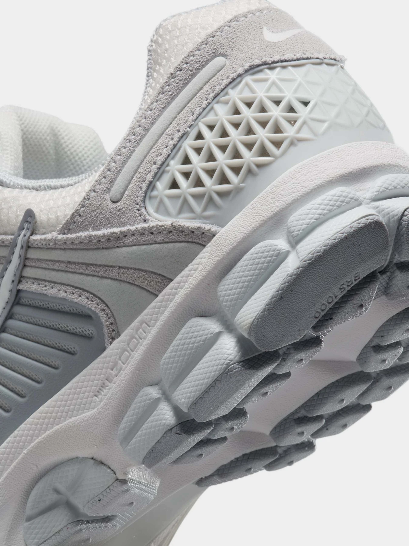 Кросівки NIKE ZOOM VOMERO 5 модель HQ0458-001 Кросівки NIKE ZOOM VOMERO 5 модель HQ0458-001 Фото
