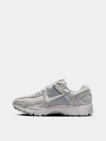 Кросівки NIKE ZOOM VOMERO 5 модель HQ0458-001 Фото