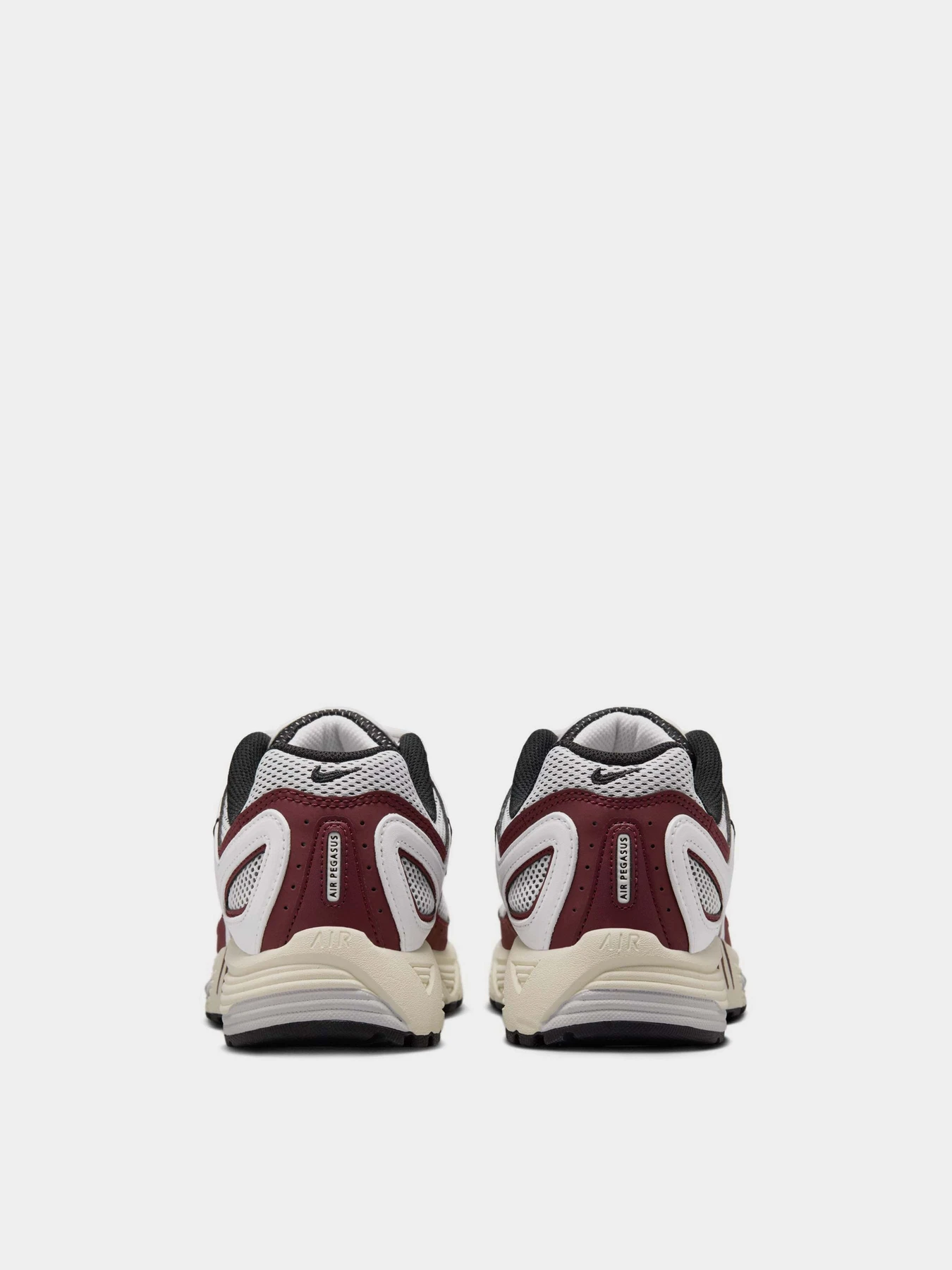 Кроссовки NIKE AIR PEGASUS 2005 модель HQ5718-600 Кроссовки NIKE AIR PEGASUS 2005 модель HQ5718-600 Фото