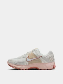 Кросівки NIKE ZOOM VOMERO 5 модель FJ2028-002 Фото