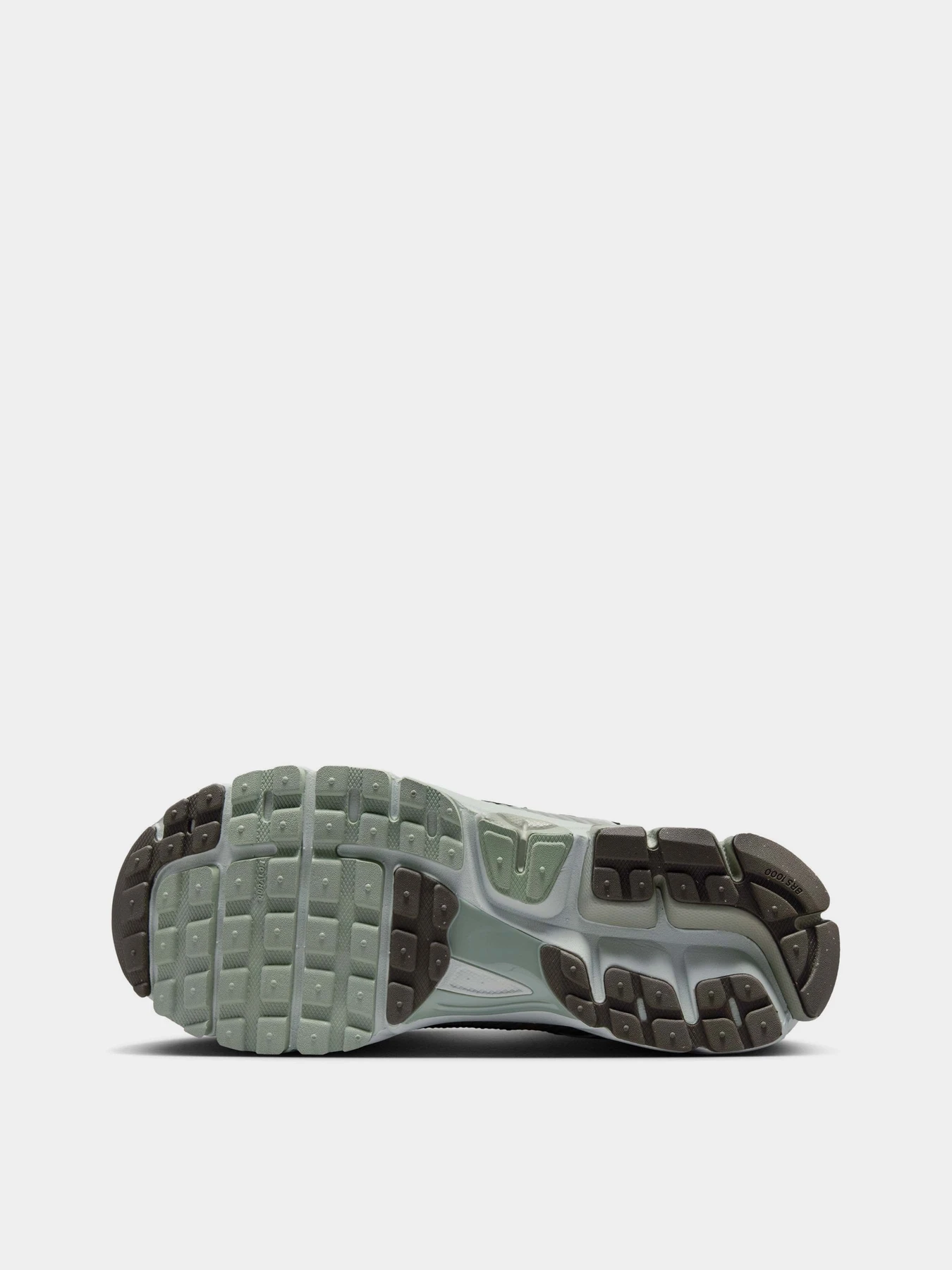 Кросівки NIKE ZOOM VOMERO 5 модель FJ2028-103 Фото