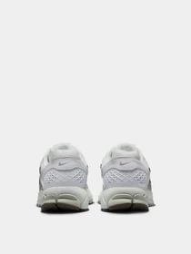 Кросівки NIKE ZOOM VOMERO 5 модель FJ2028-103 Фото