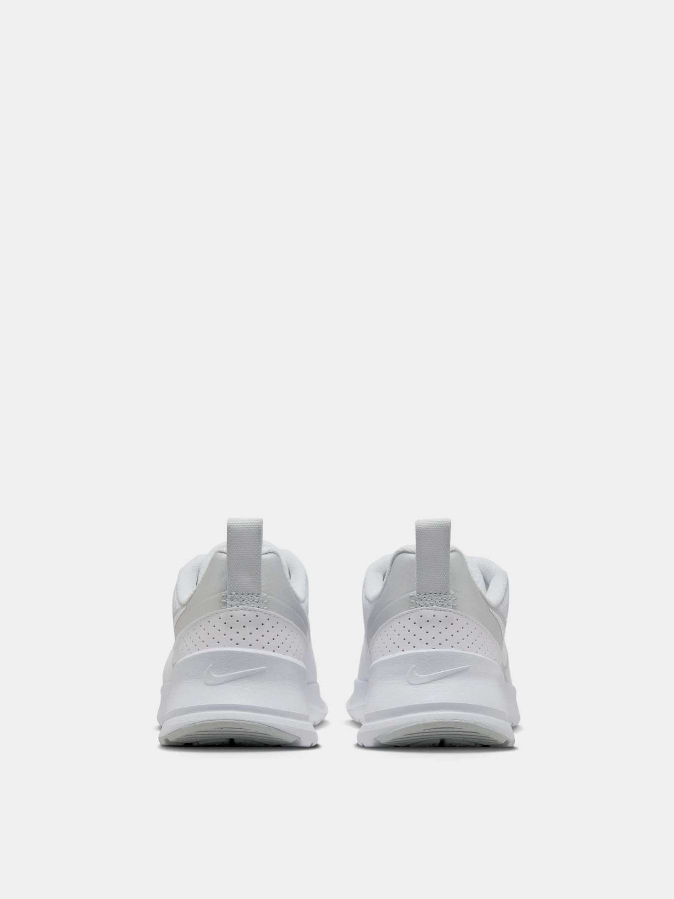 Кроссовки NIKE AIR MAX NUAXIS модель HF1233-101 Фото