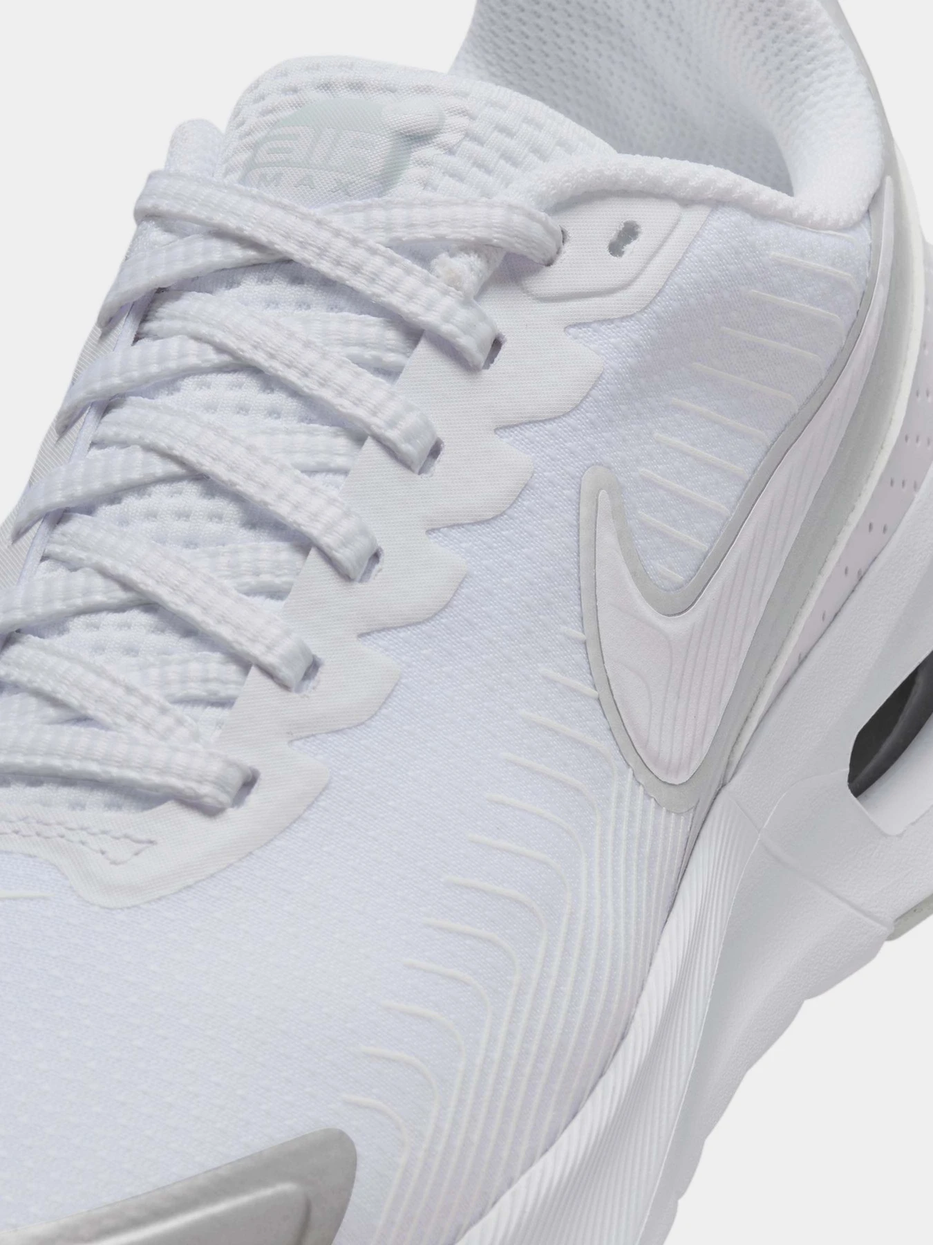 Кроссовки NIKE AIR MAX NUAXIS модель HF1233-101 Фото