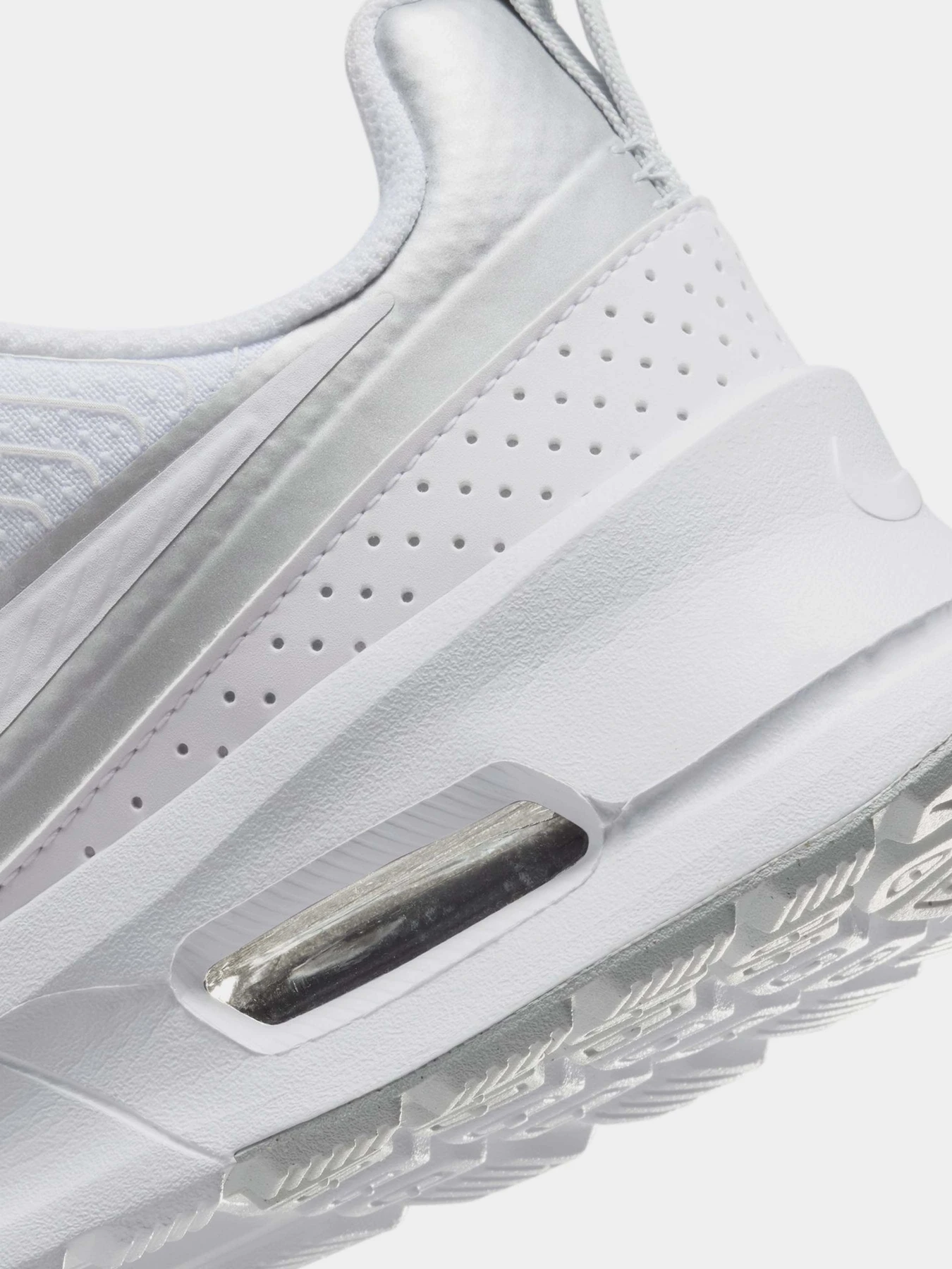 Кроссовки NIKE AIR MAX NUAXIS модель HF1233-101 Фото