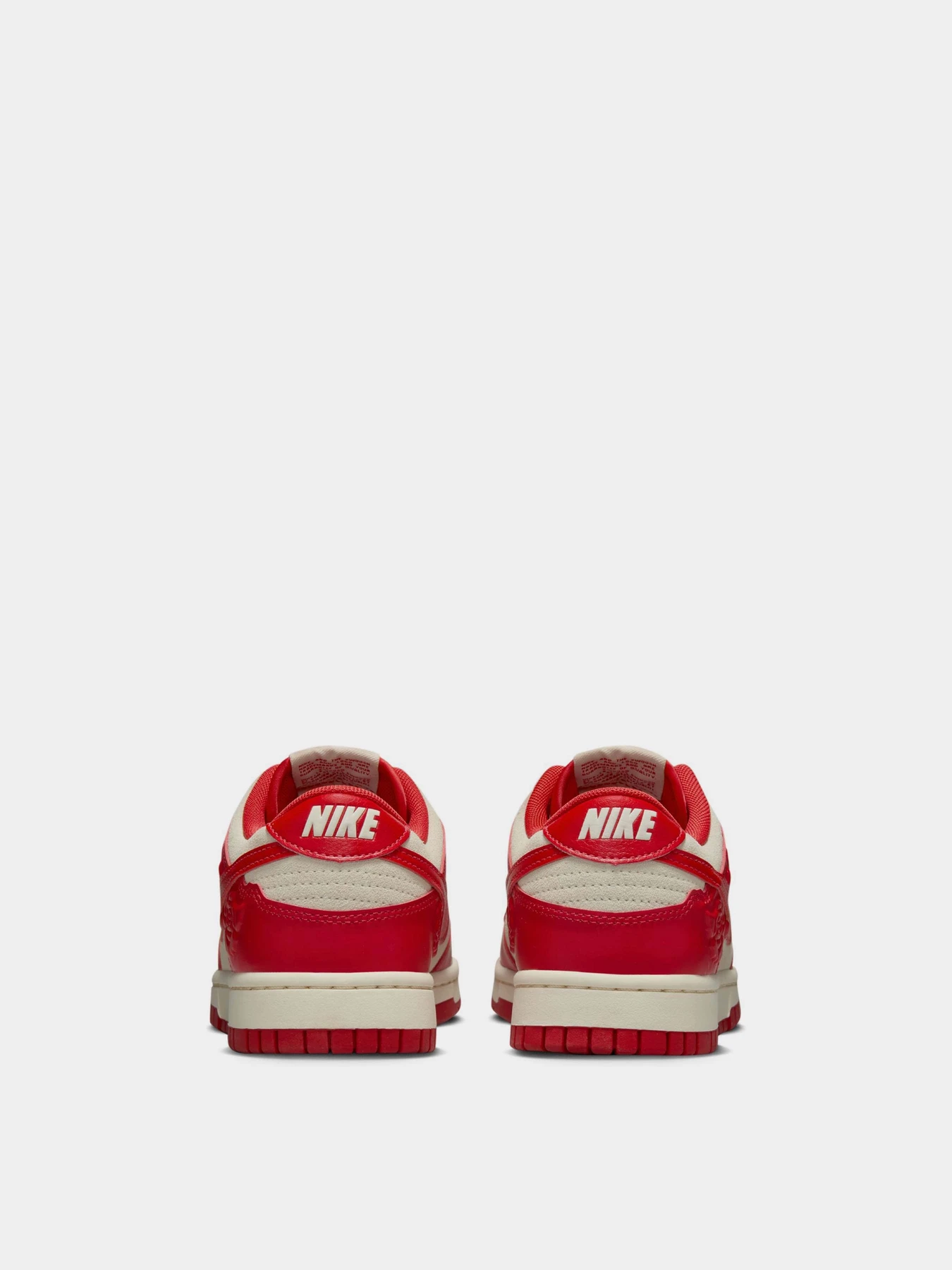 Кеды NIKE DUNK LOW модель HF1986-100 Кеды NIKE DUNK LOW модель HF1986-100 Фото