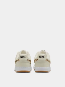 Кеди NIKE COURT VISION модель HF9552-100 Фото