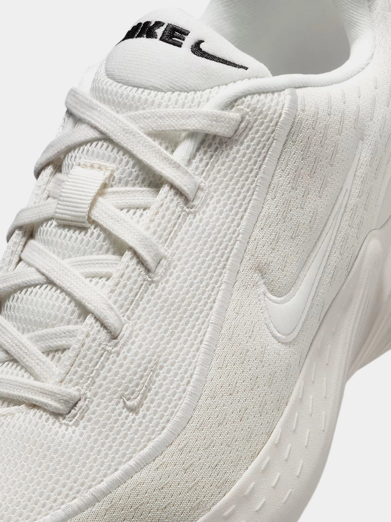 Кросівки NIKE UPLIFT SC модель IB2766-002 Кросівки NIKE UPLIFT SC модель IB2766-002 Фото