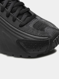 Кроссовки NIKE SHOX R4 модель AR3565-004 Фото