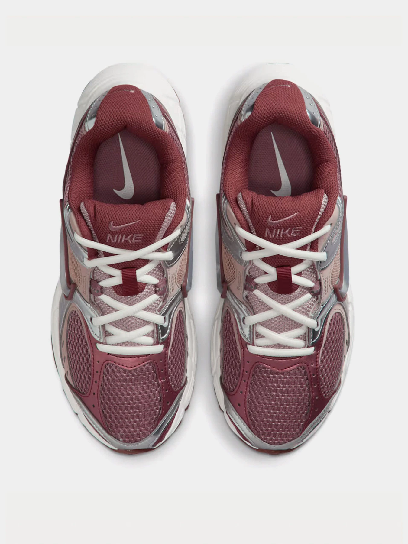 Кроссовки NIKE V5 RNR модель HQ7901-200 Кроссовки NIKE V5 RNR модель HQ7901-200 Фото