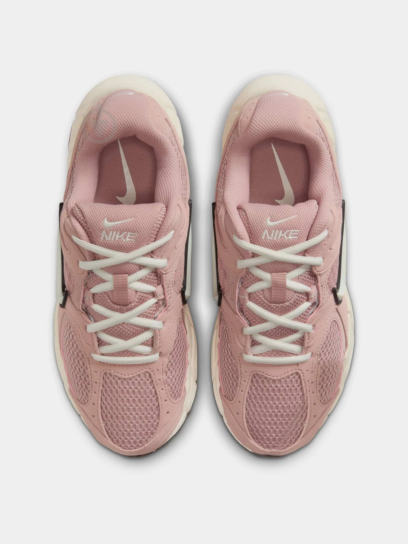 Кроссовки NIKE V5 RNR модель II6294-600 Кроссовки NIKE V5 RNR модель II6294-600 Фото