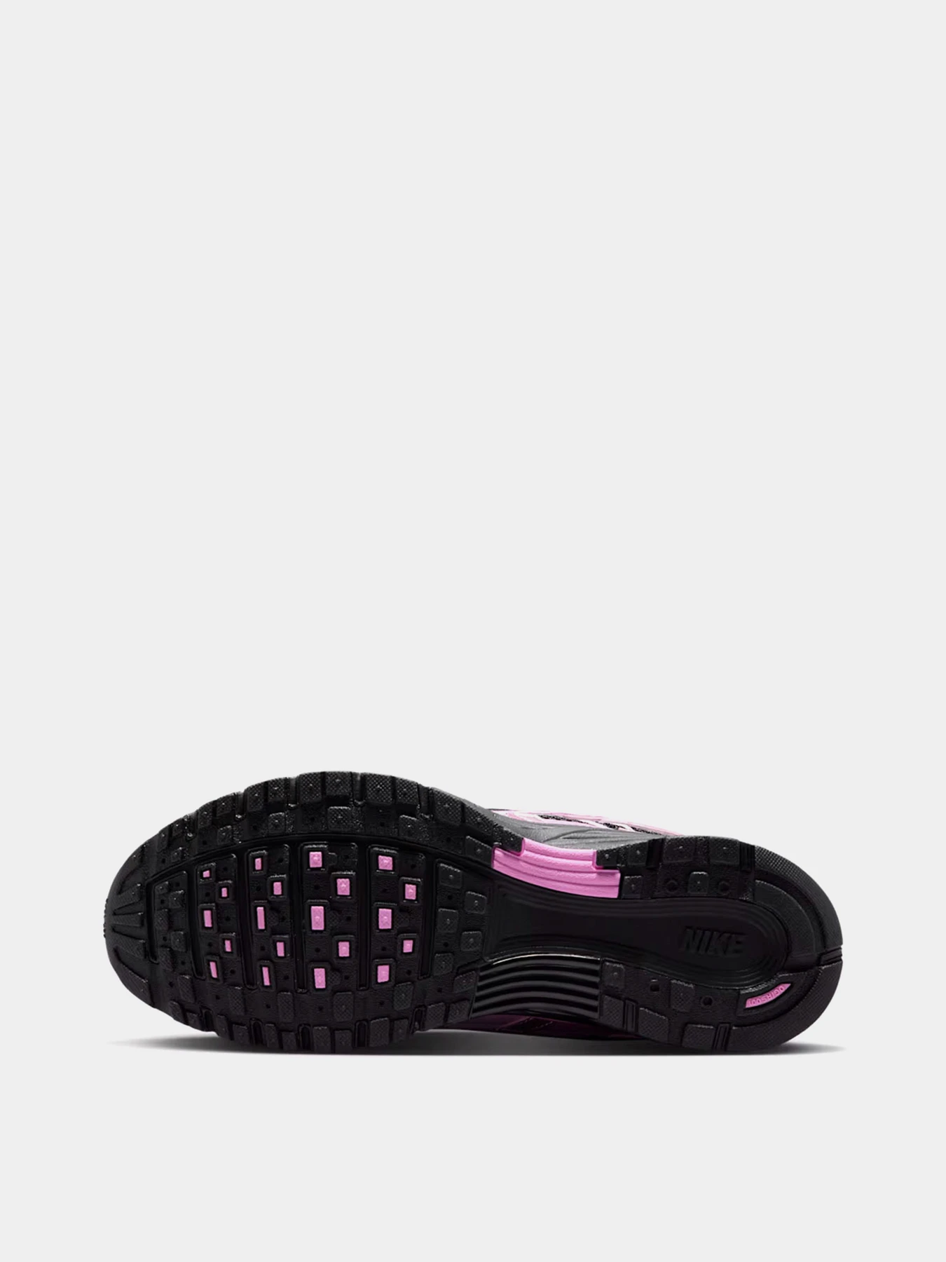 Кроссовки NIKE W NIKE P-6000 модель IM9013-002 Фото