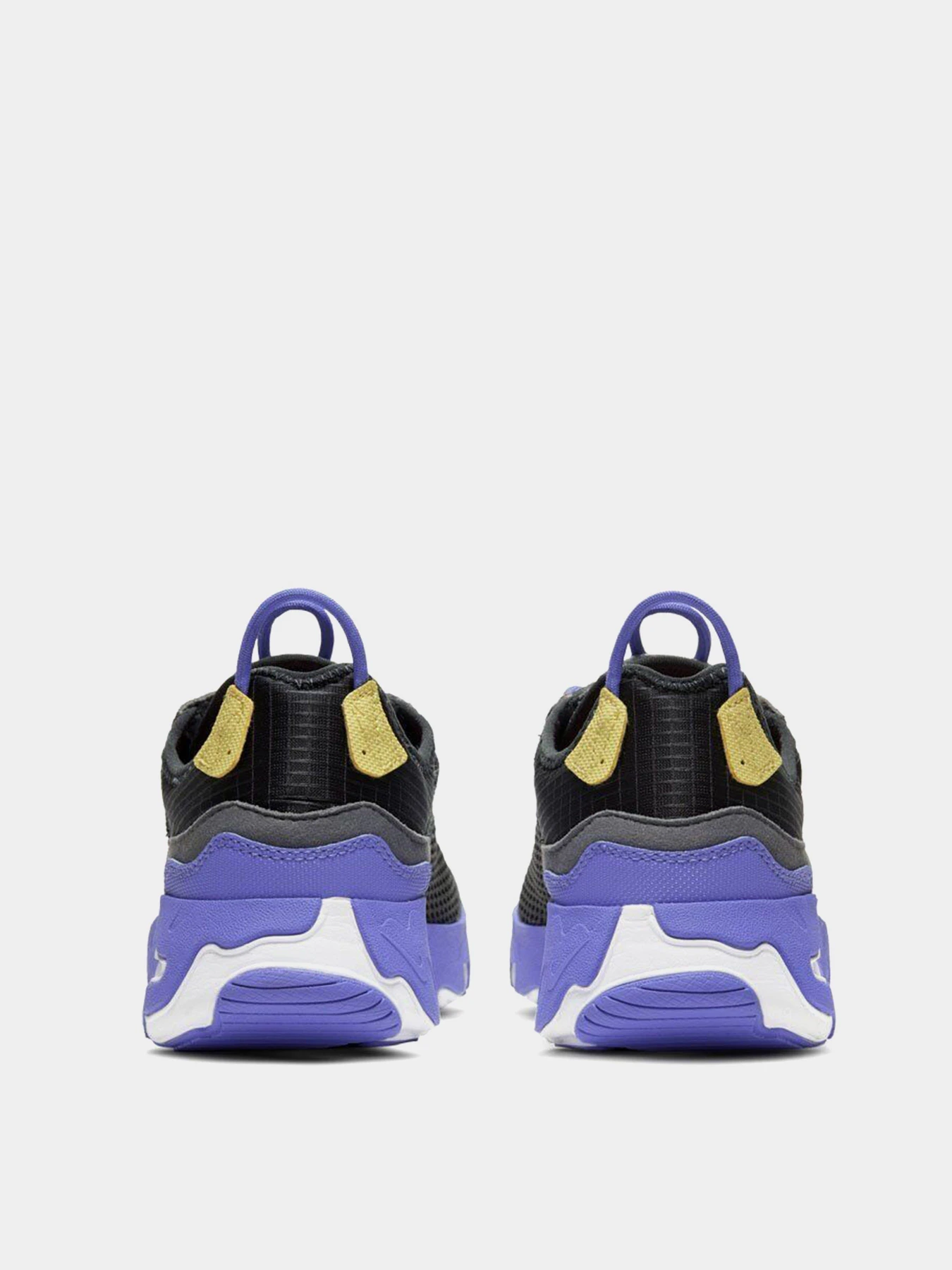 Кроссовки NIKE React Live модель CW1622-001 Фото