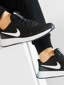 Кроссовки NIKE Revolution 5 модель BQ5671-003 Фото