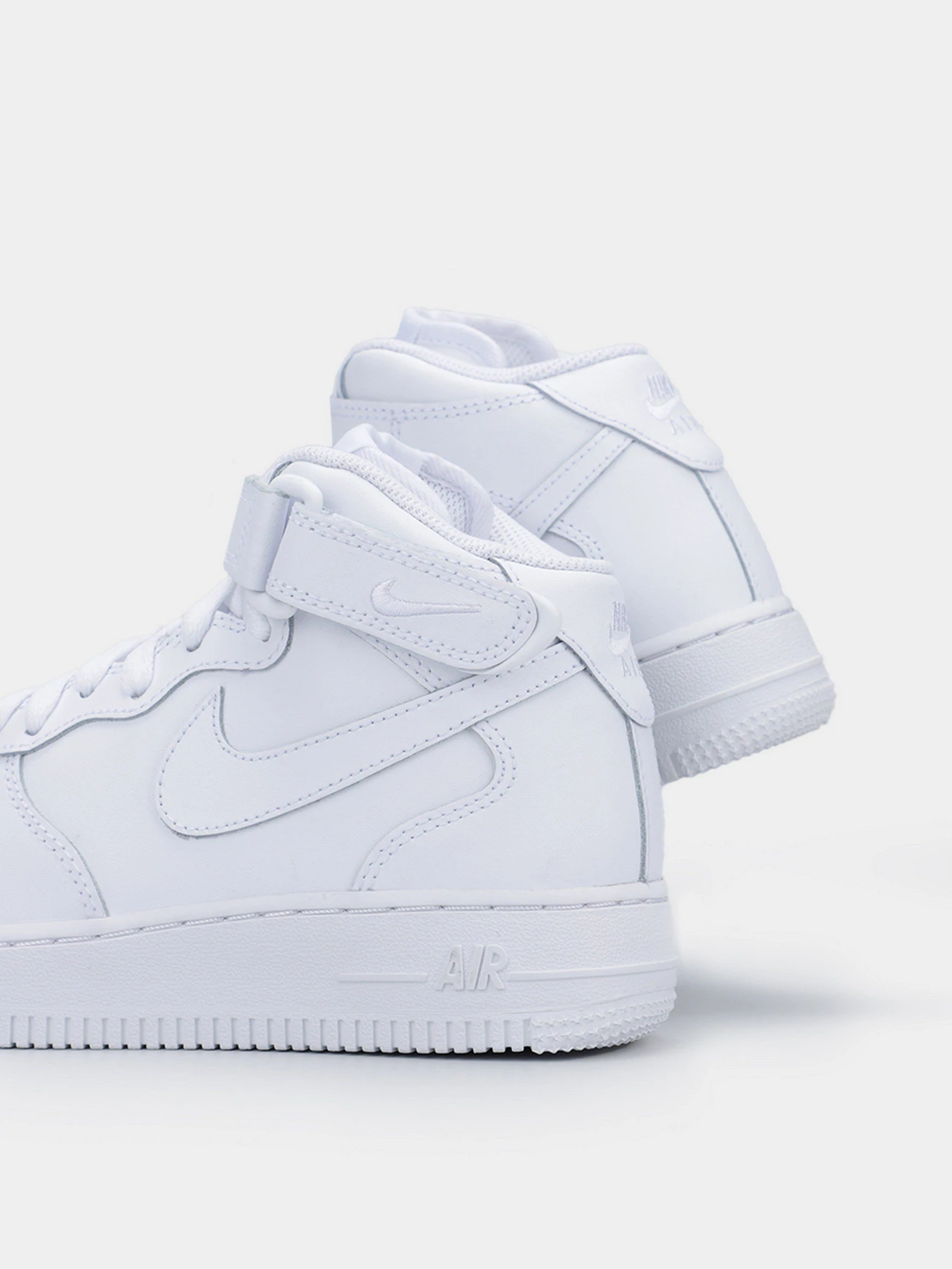Кеды NIKE Air Force 1 Mid LE модель DH2933-111 Кеды NIKE Air Force 1 Mid LE модель DH2933-111 Фото
