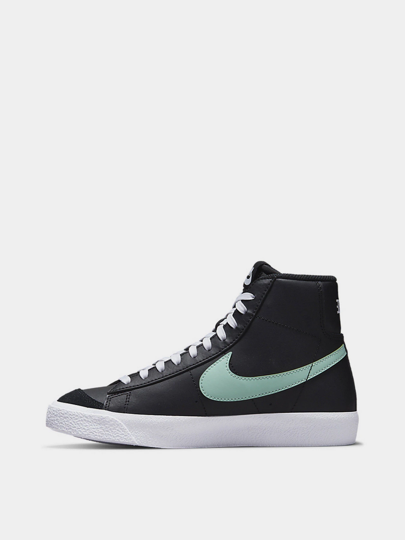 Кеды NIKE Blazer Mid '77 модель DA4086-008 Кеды NIKE Blazer Mid '77 модель DA4086-008 Фото