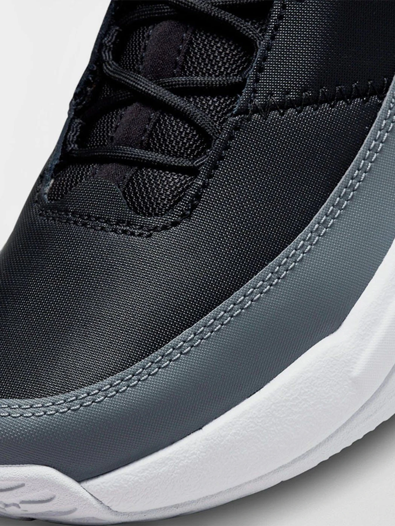 Кроссовки NIKE Jordan Max Aura 3 модель DA8021-003 Фото