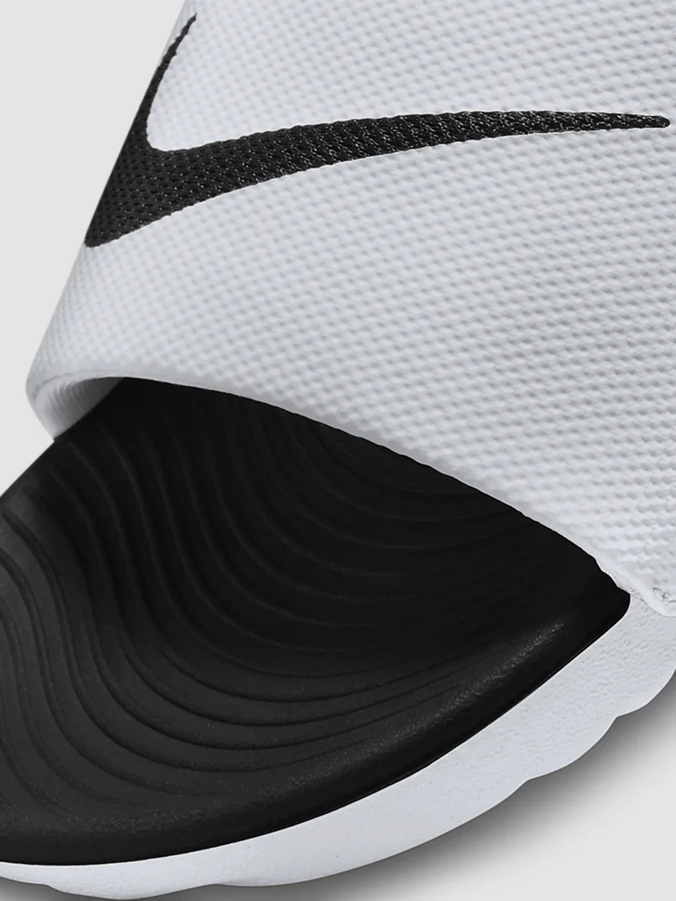 Шлёпанцы NIKE Kawa модель 819352-100 Шлёпанцы NIKE Kawa модель 819352-100 Фото