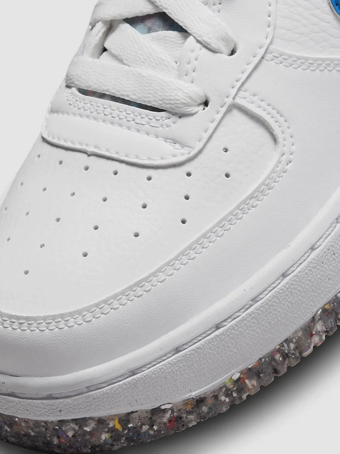 Кеди NIKE Air Force 1 LV8 модель DR3098-100 Кеди NIKE Air Force 1 LV8 модель DR3098-100 Фото