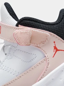 Кроссовки NIKE Jordan Max Aura 3 модель DA8023-102 Фото