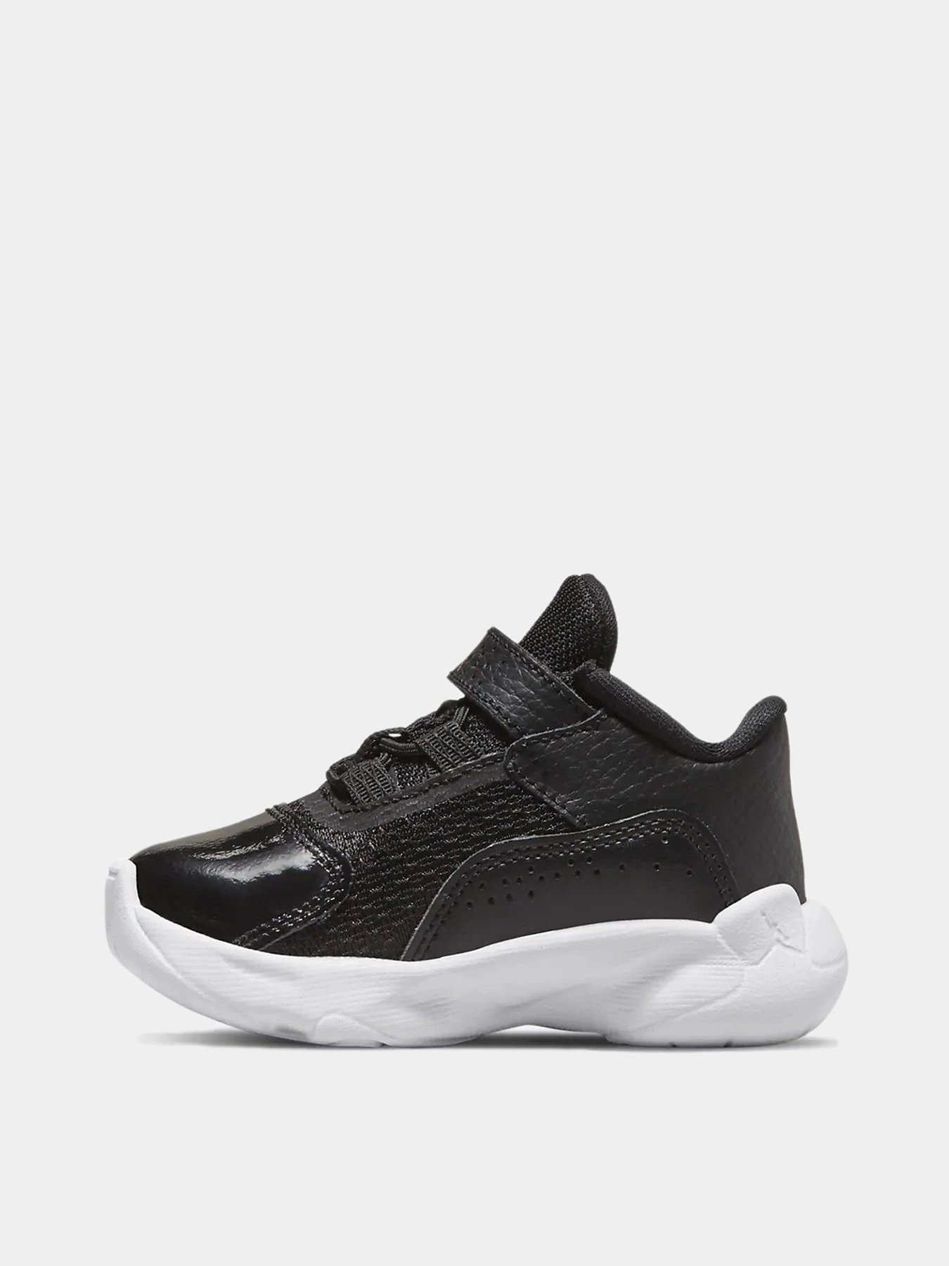 Кроссовки NIKE Jordan 11 CMFT Low модель CZ0906-005 Кроссовки NIKE Jordan 11 CMFT Low модель CZ0906-005 Фото