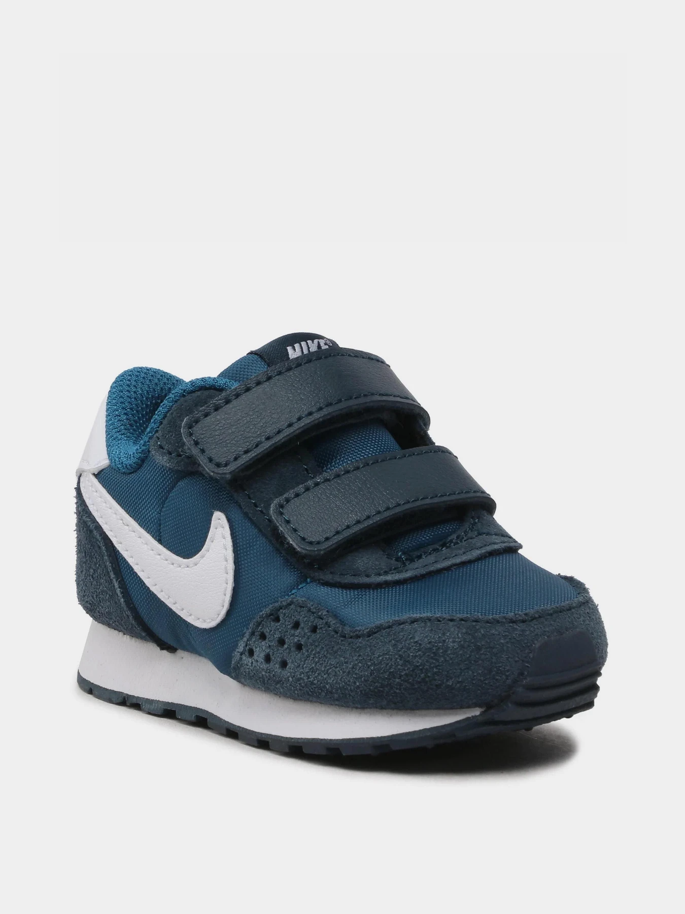 Кросівки NIKE MD Valiant модель CN8560-405 Фото