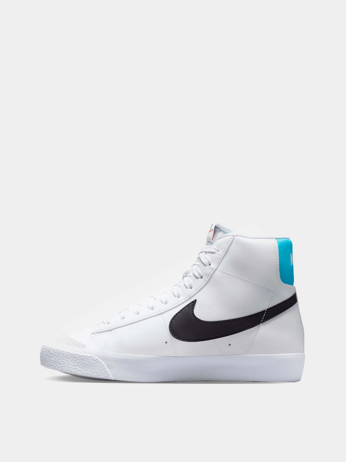 Кеды NIKE Blazer Mid 77 модель DA4086-108 Фото