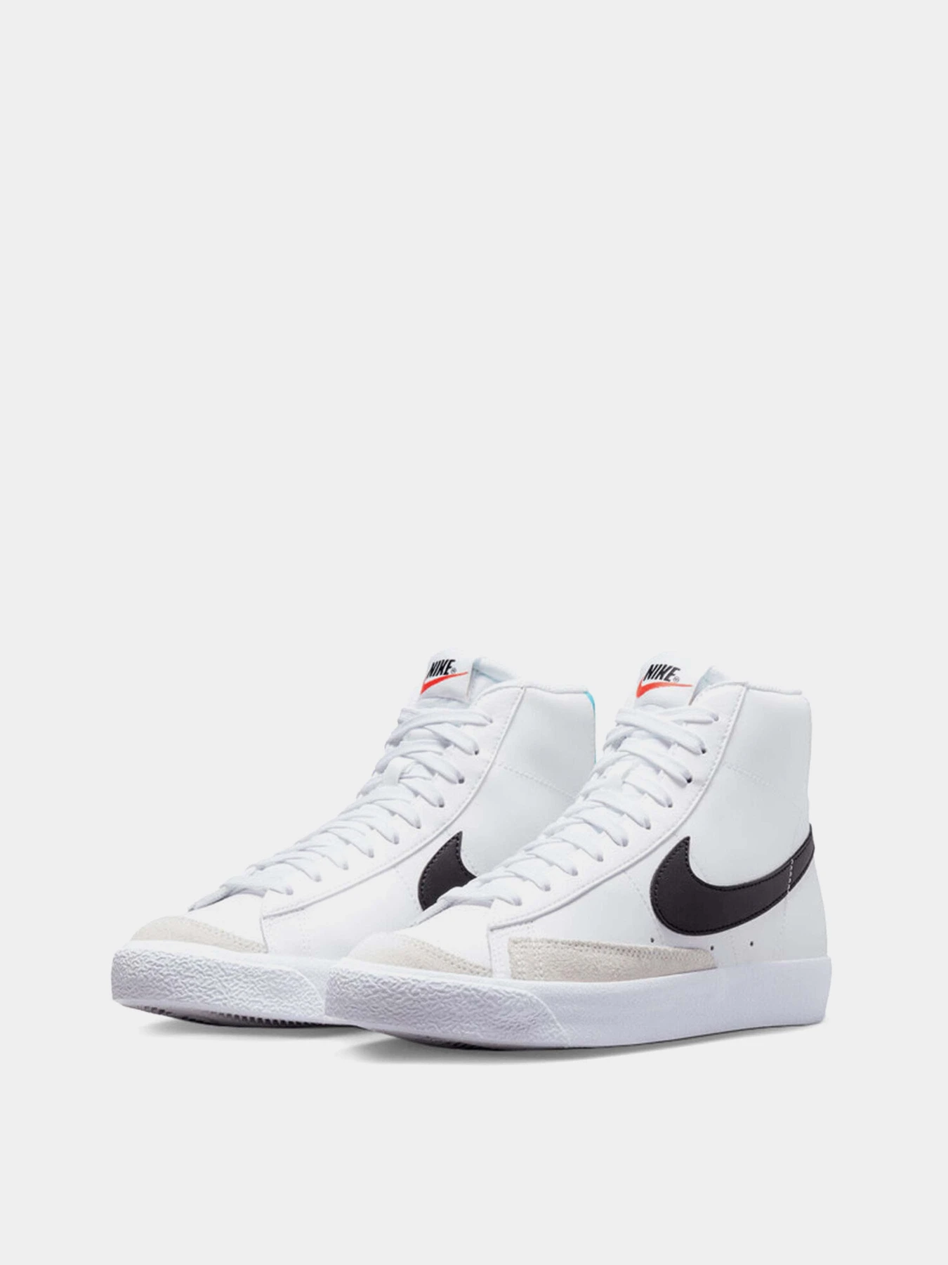 Кеды NIKE Blazer Mid 77 модель DA4086-108 Фото