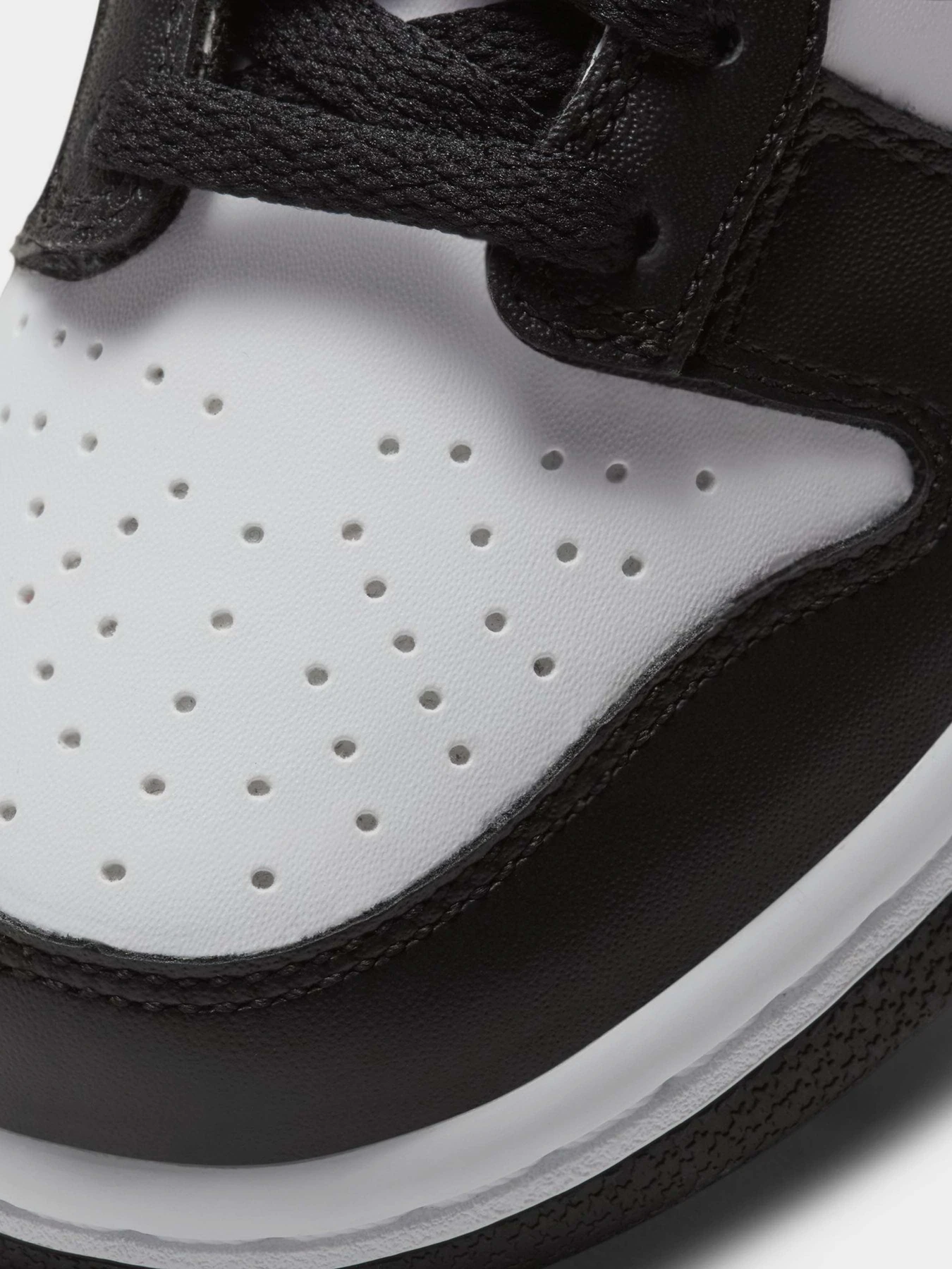 Кеди NIKE DUNK LOW BG модель CW1590-100 Кеди NIKE DUNK LOW BG модель CW1590-100 Фото