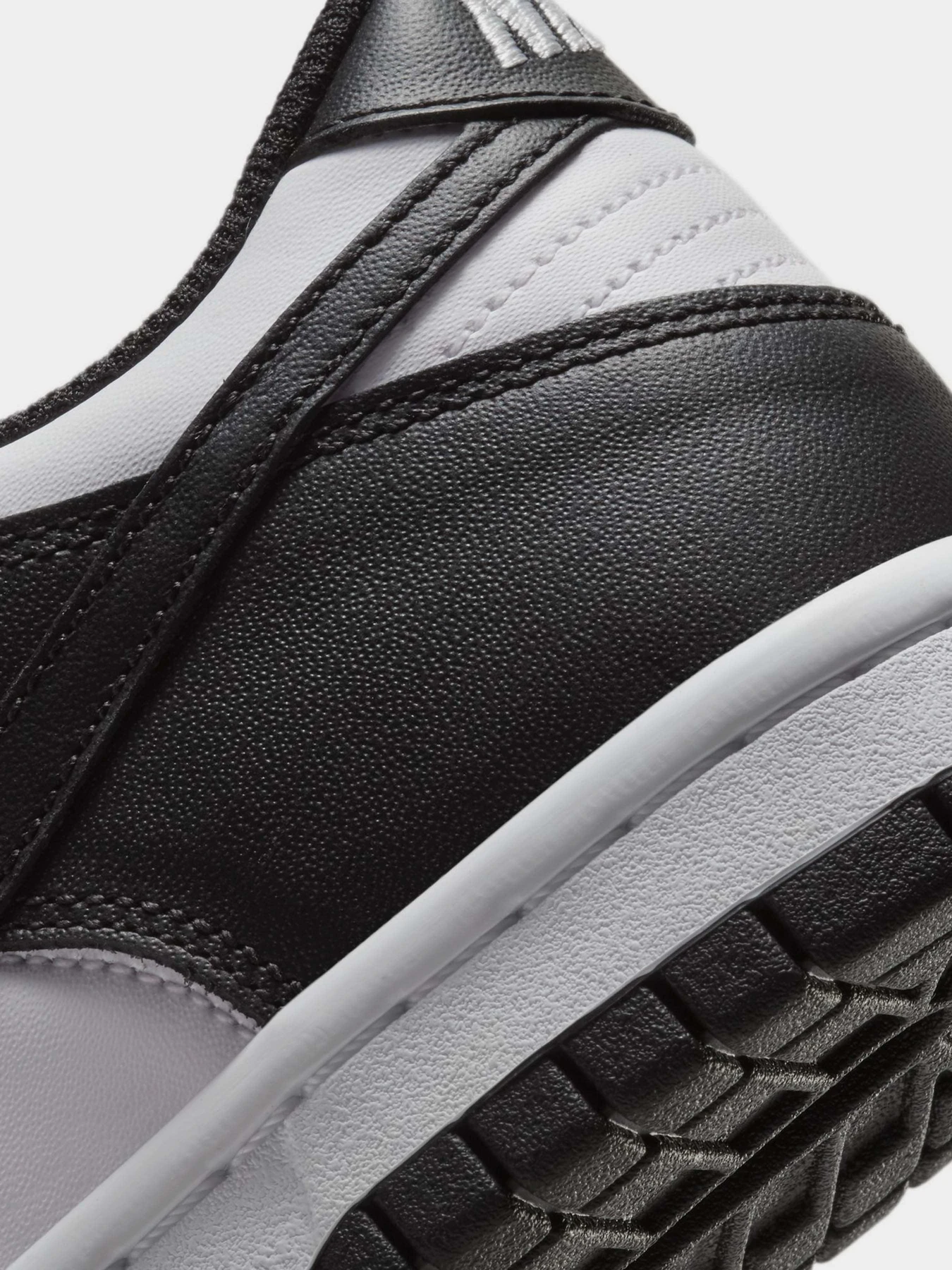 Кеди NIKE DUNK LOW BG модель CW1590-100 Кеди NIKE DUNK LOW BG модель CW1590-100 Фото