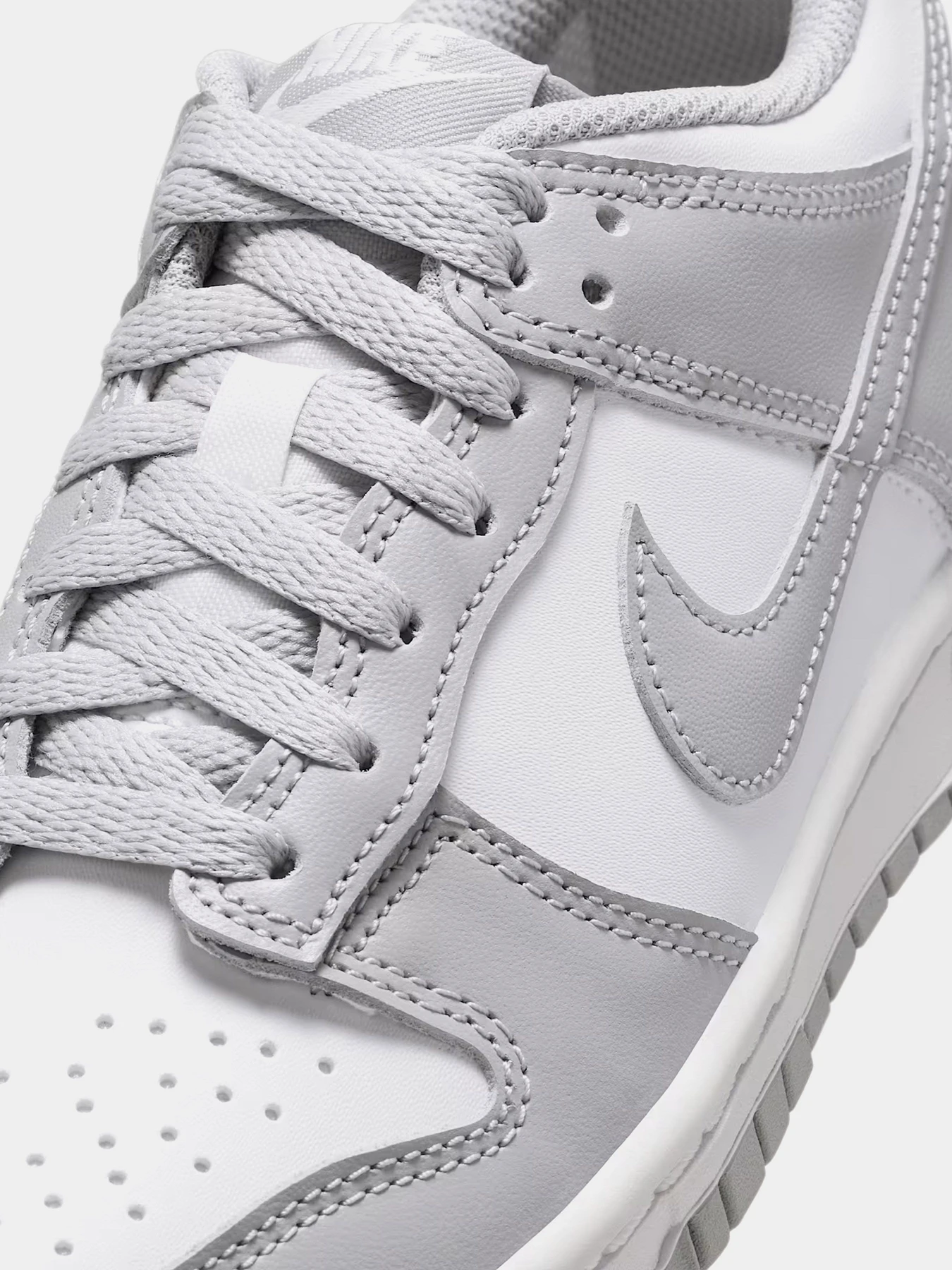 Кеды NIKE DUNK LOW BG модель FB9109-123 Кеды NIKE DUNK LOW BG модель FB9109-123 Фото