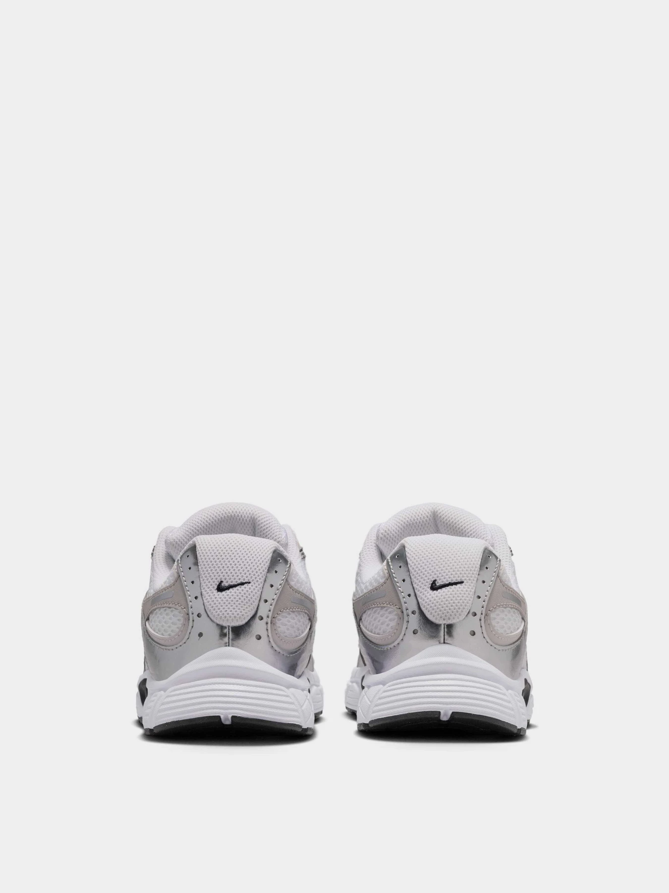 Кросівки NIKE V5 RNR модель HQ6411-100 Кросівки NIKE V5 RNR модель HQ6411-100 Фото