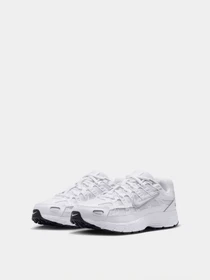 Кросівки NIKE P-6000 модель HV5064-017 Фото