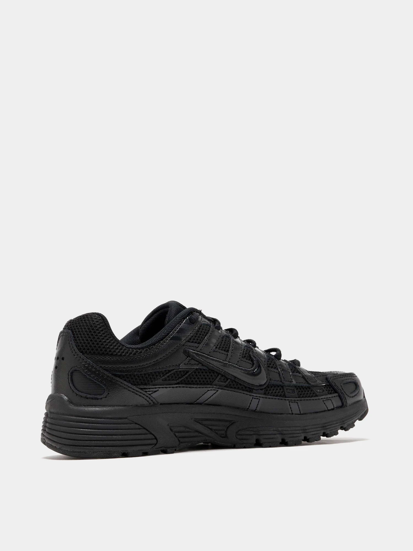 Кросівки NIKE P-6000 модель HV5064-012 Фото