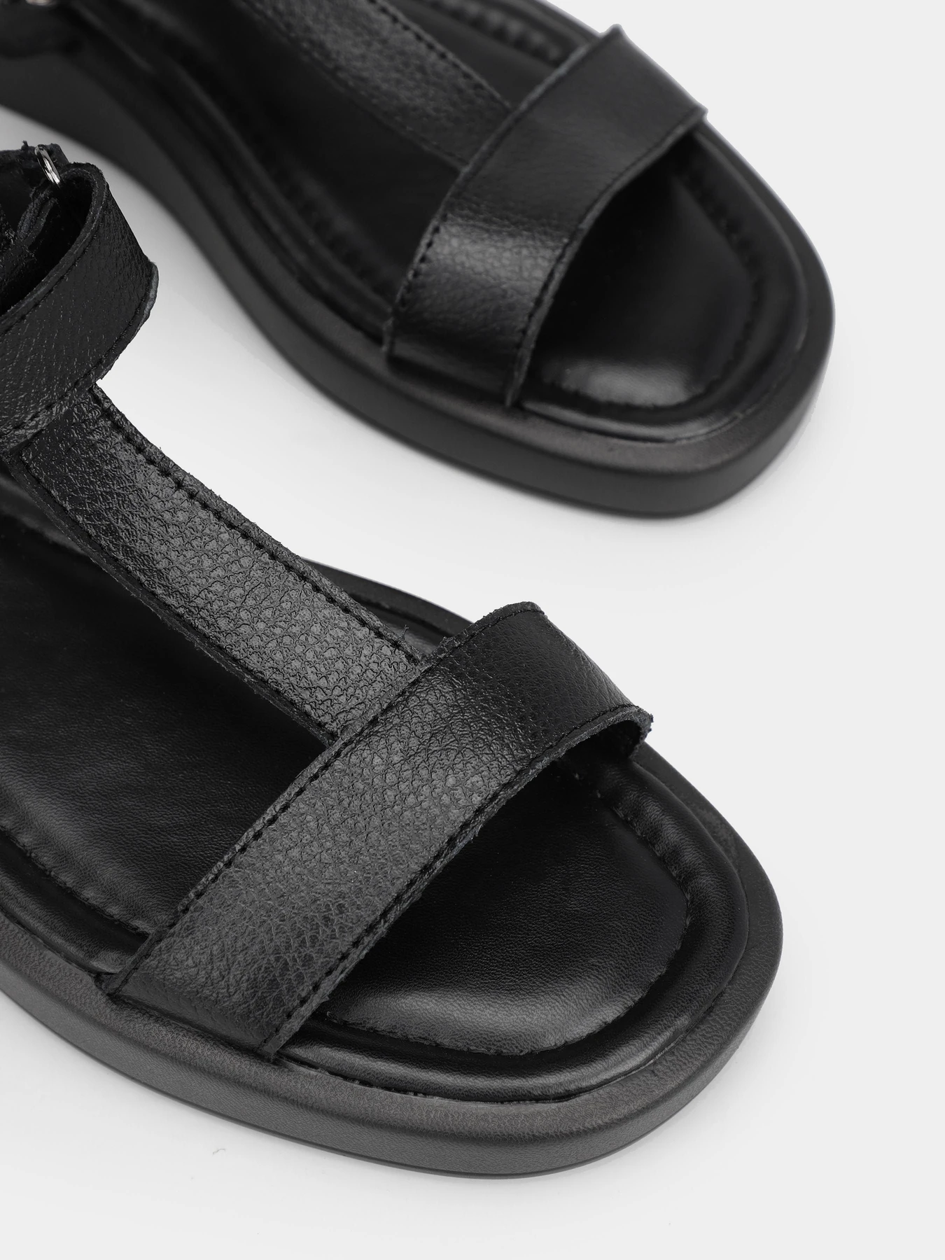 Сандалии CHER '17 INTERTOP модель 811-9180/101 Сандалии CHER '17 INTERTOP модель 811-9180/101 Фото