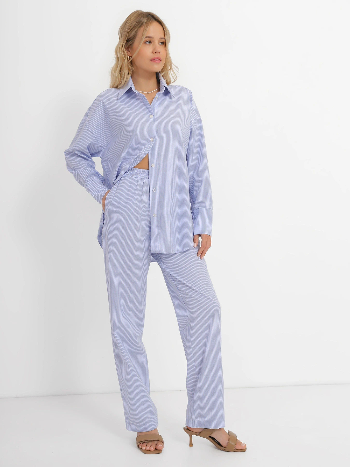 Костюмы CHER '17 INTERTOP модель 02559SS23 Костюмы CHER '17 INTERTOP модель 02559SS23 Фото