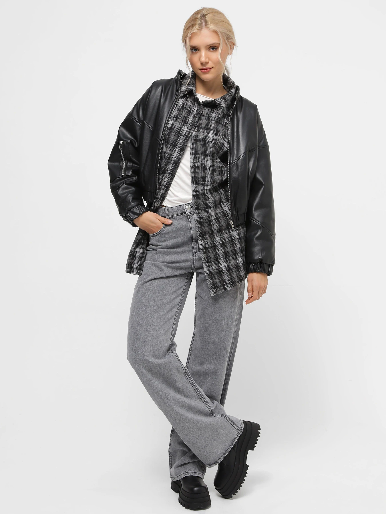 Куртки и дубленки CHER '17 INTERTOP модель 02696FW24 Куртки и дубленки CHER '17 INTERTOP модель 02696FW24 Фото