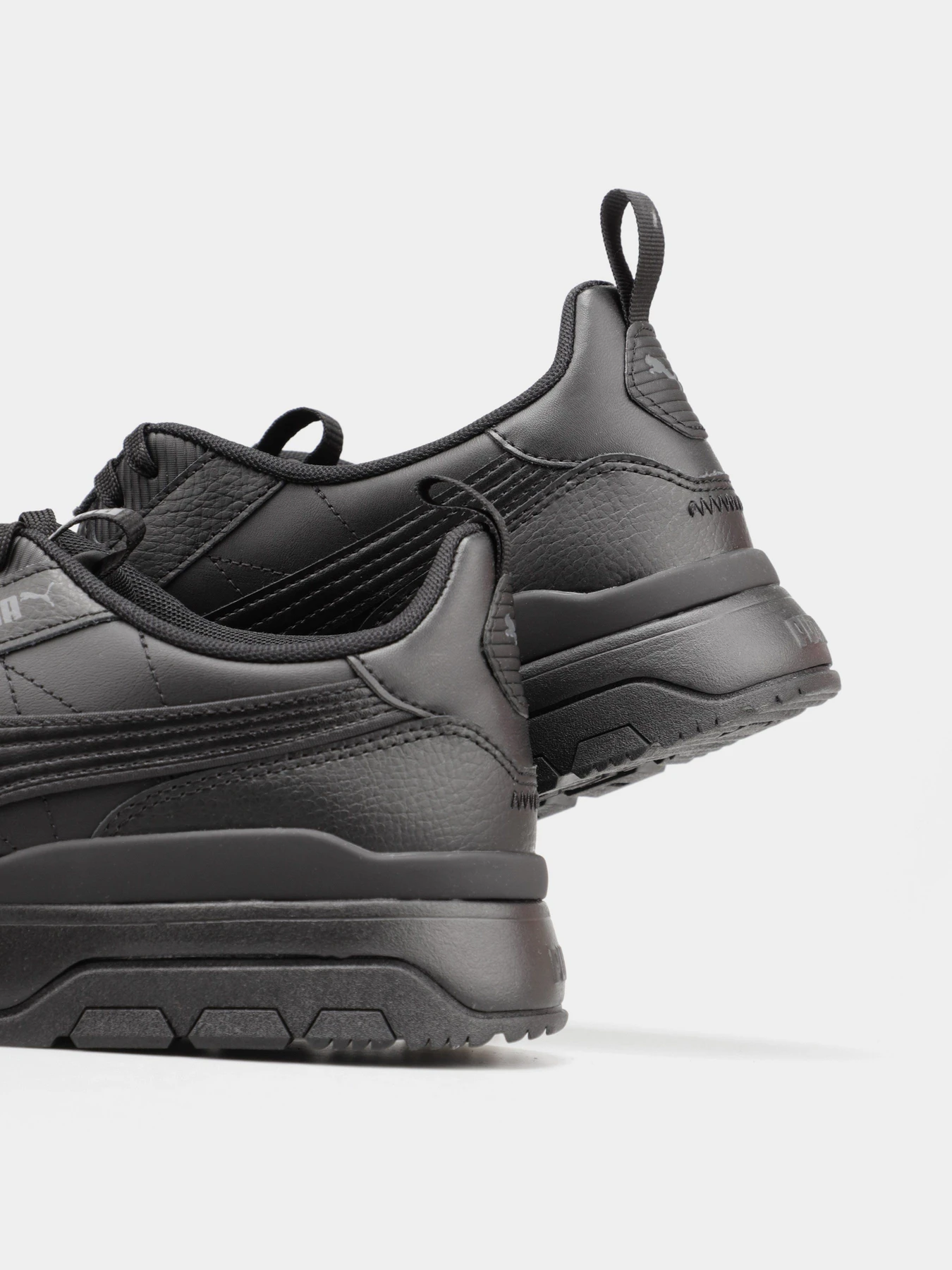 Кроссовки PUMA R78 TREK LTH модель 38320201 Фото