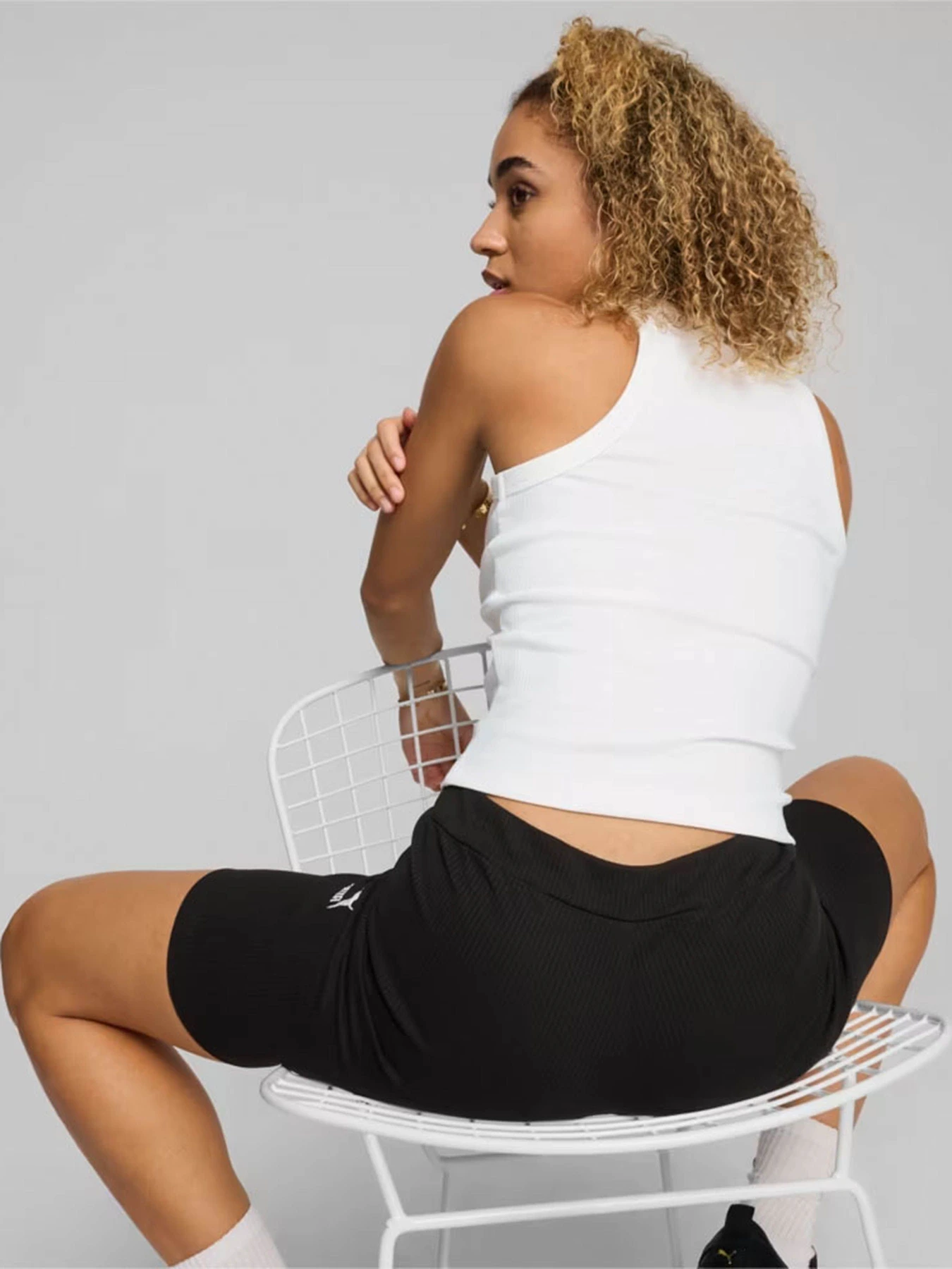 Футболки и поло PUMA CLASSICS RIBBED SLIM модель 62437102 Футболки и поло PUMA CLASSICS RIBBED SLIM модель 62437102 Фото