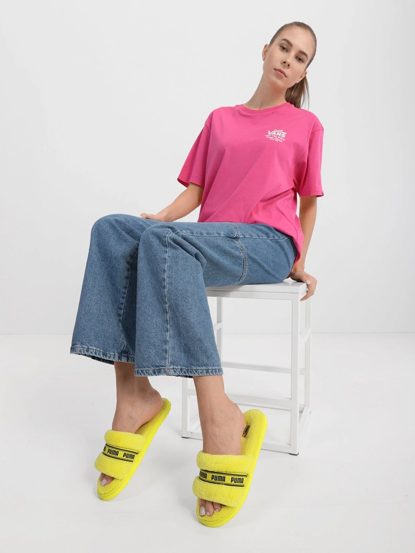 Тапки PUMA FLUFF WOMEN'S SLIDE модель 38493704 Тапки PUMA FLUFF WOMEN'S SLIDE модель 38493704 Фото