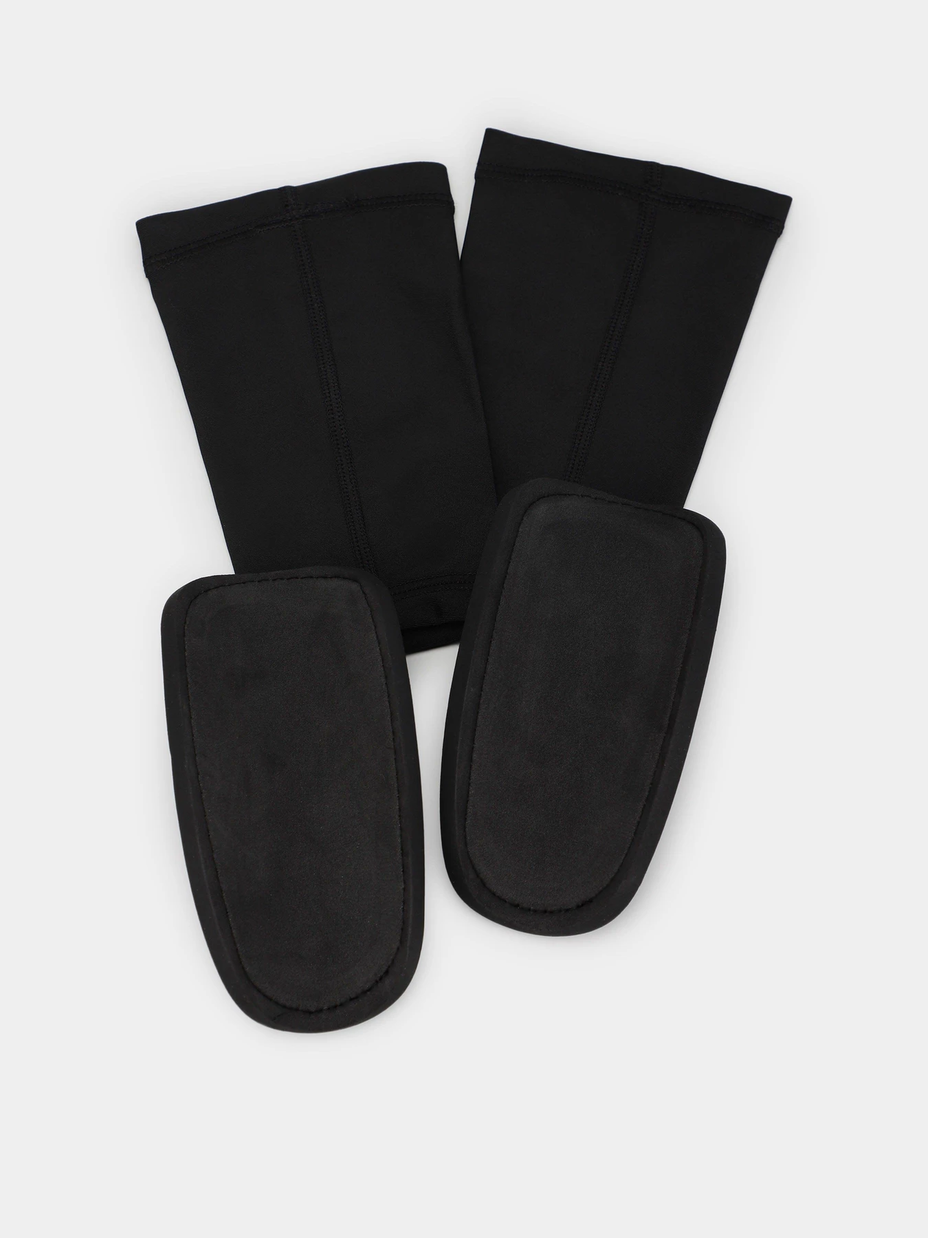 Щитки PUMA модель 03085101 Щитки PUMA модель 03085101 Фото