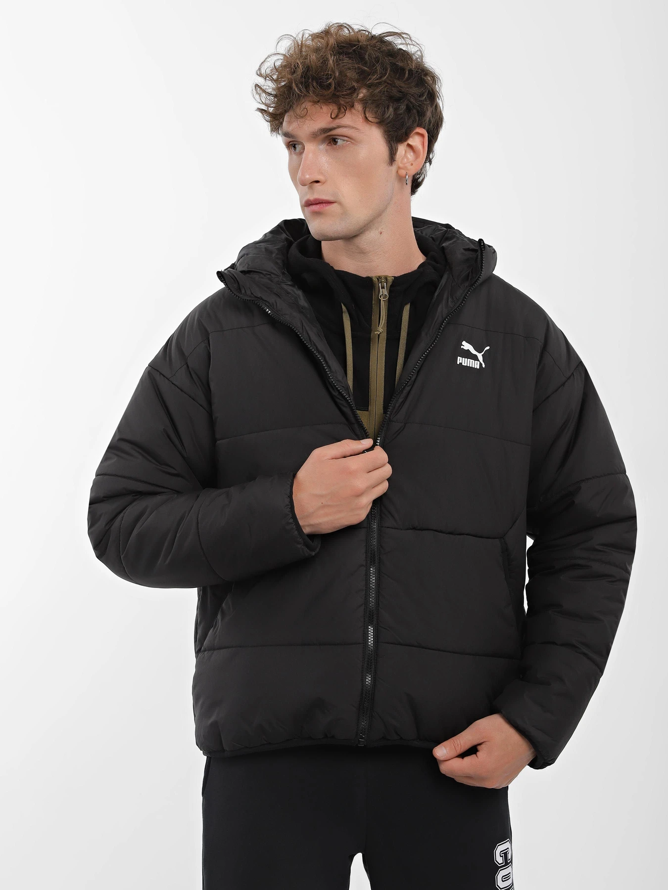 Куртки та дублянки PUMA CLASSICS PADDED модель 62167501 Фото