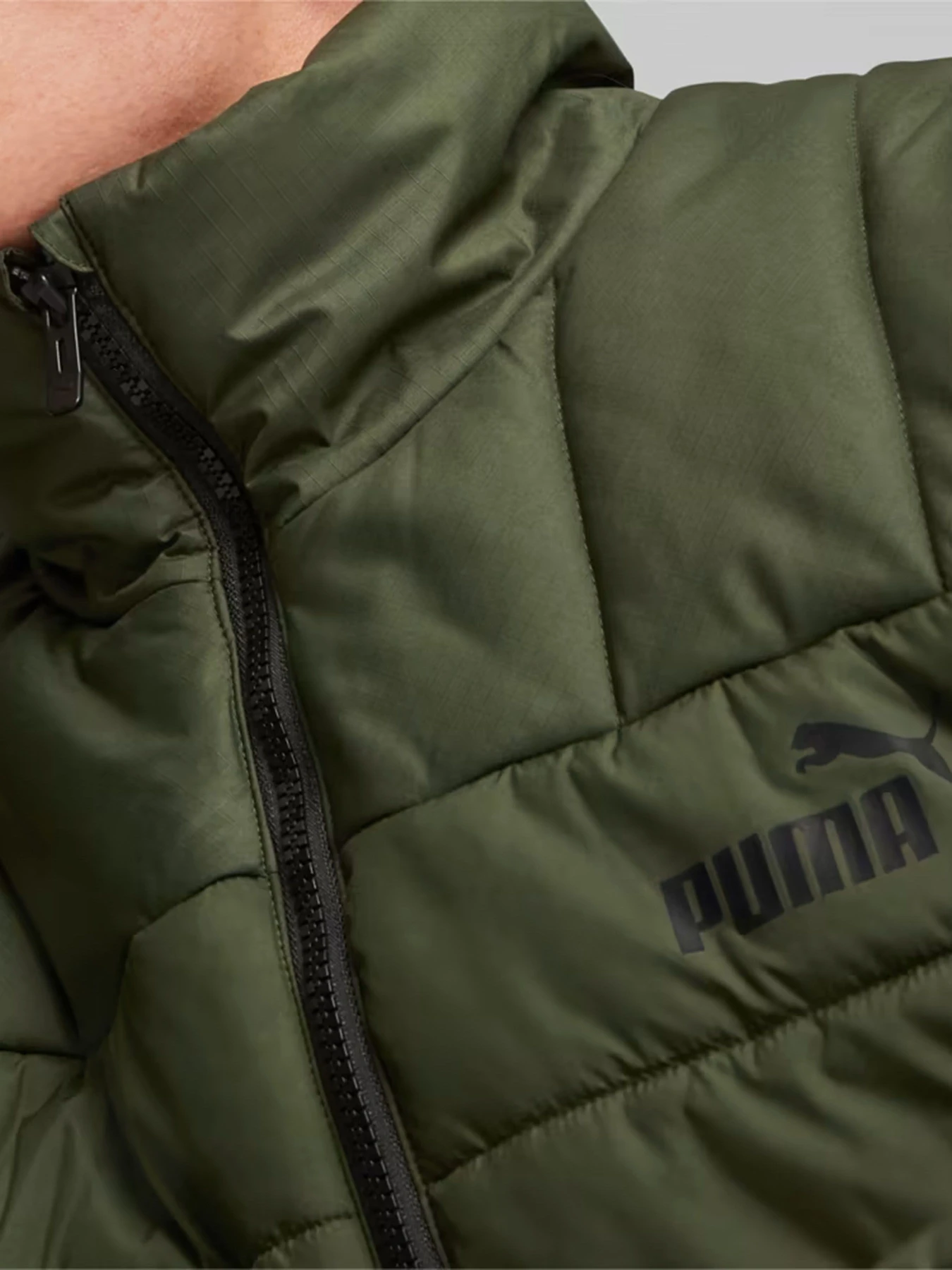 Куртки та дублянки PUMA Essentials+ Padded модель 84934931 Фото