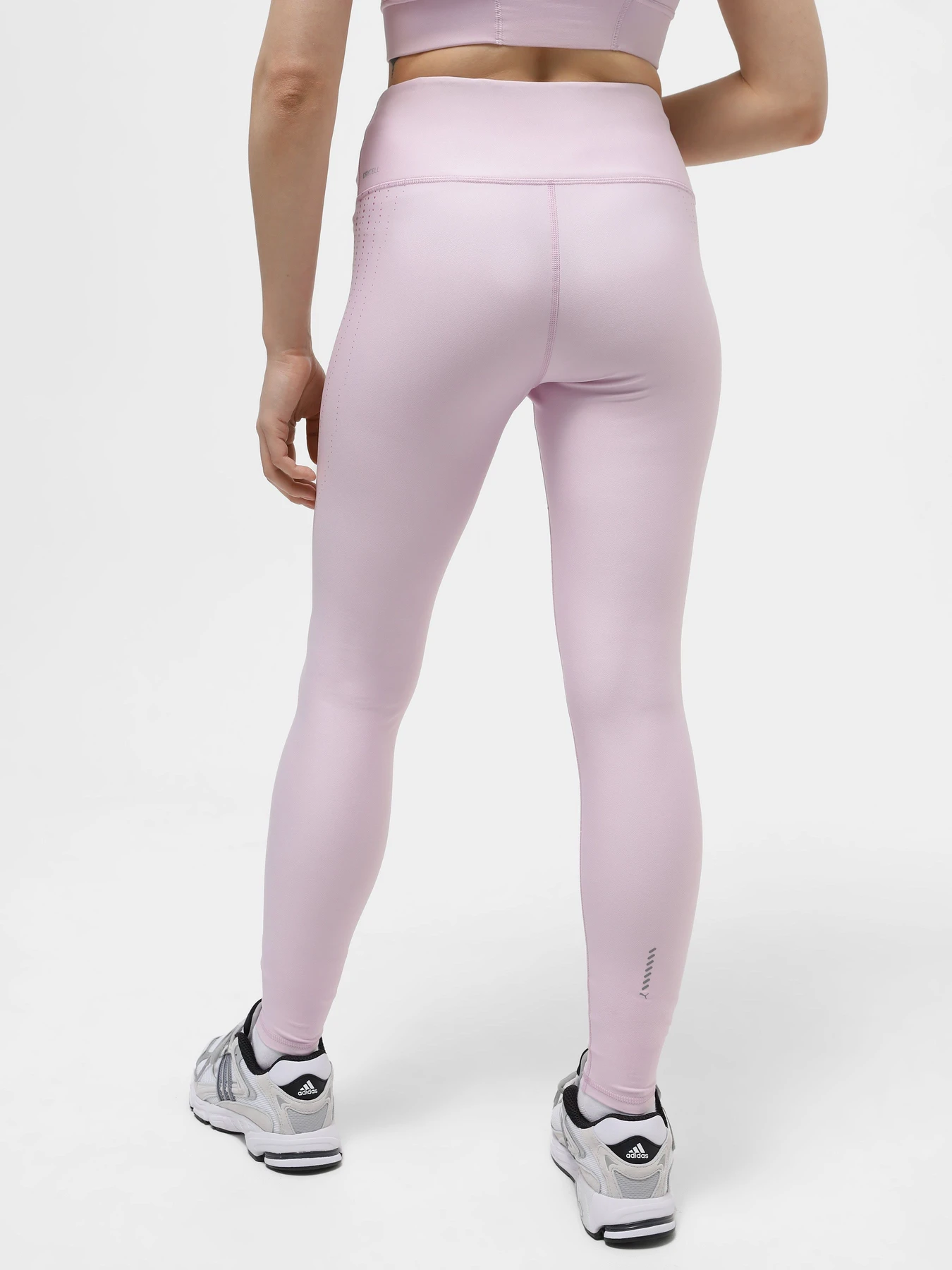 Брюки PUMA RUN ULTRAFORM AOP TIGHT модель 52497060 Брюки PUMA RUN ULTRAFORM AOP TIGHT модель 52497060 Фото