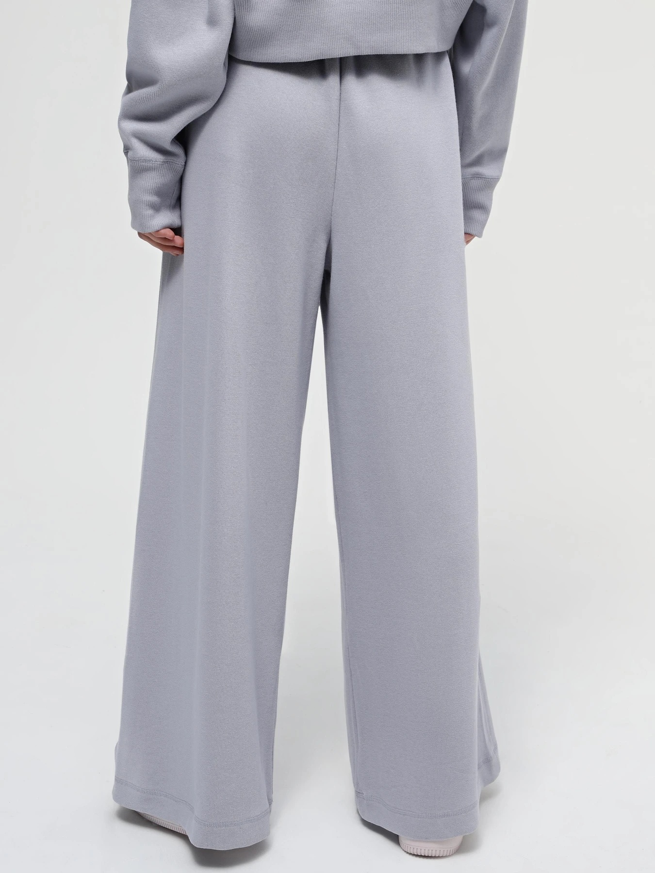 Брюки PUMA CLASSICS+ RELAXED модель 62427463 Брюки PUMA CLASSICS+ RELAXED модель 62427463 Фото