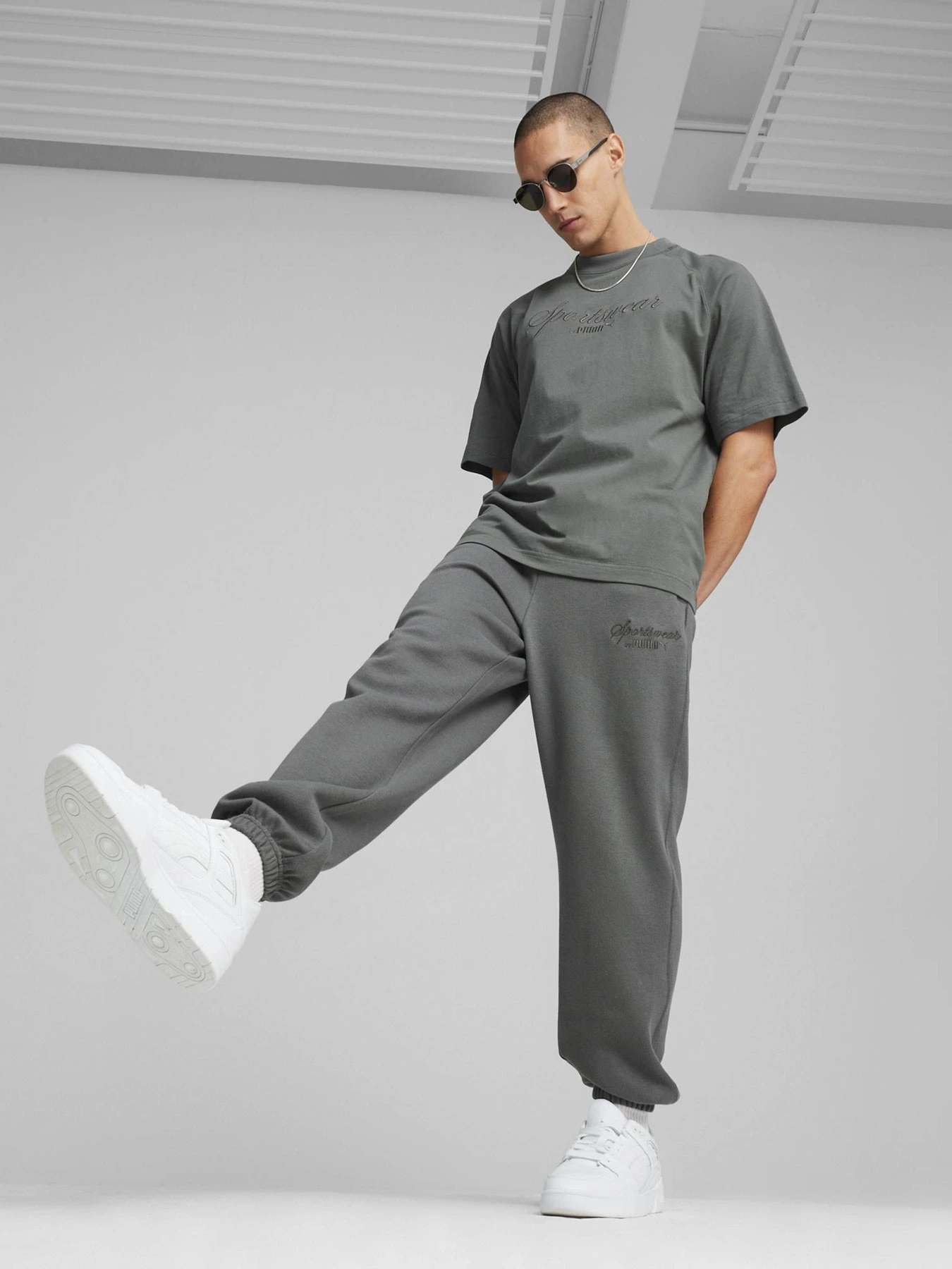 Брюки PUMA CLASSICS+ модель 62427680 Фото