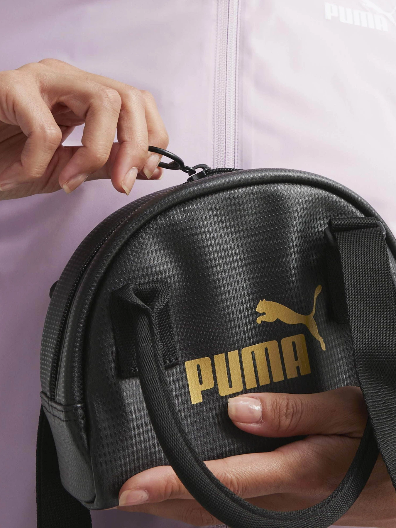 Сумки PUMA CORE UP MINI GRIP модель 09027801 Сумки PUMA CORE UP MINI GRIP модель 09027801 Фото
