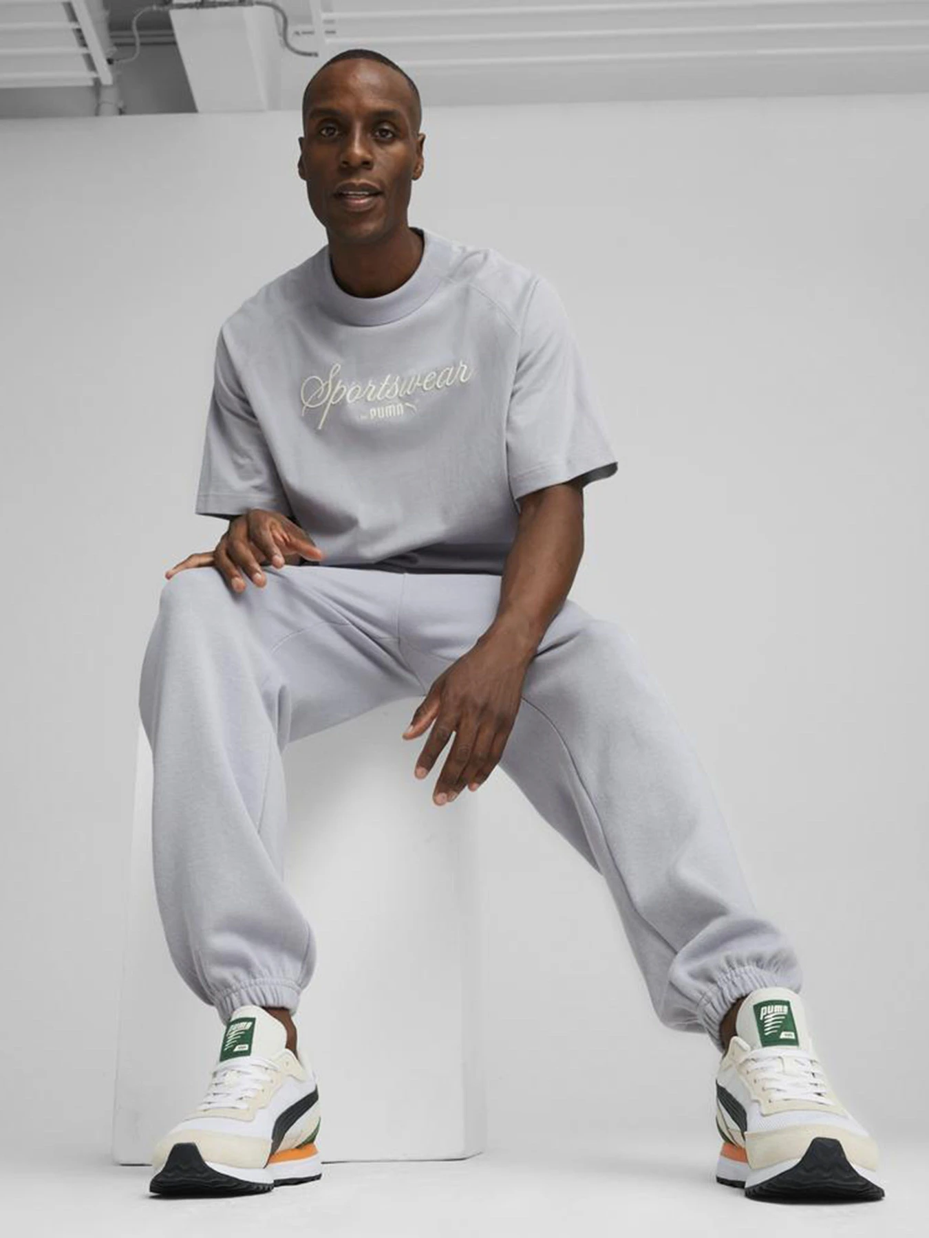 Брюки PUMA CLASSICS+ модель 62427663 Фото