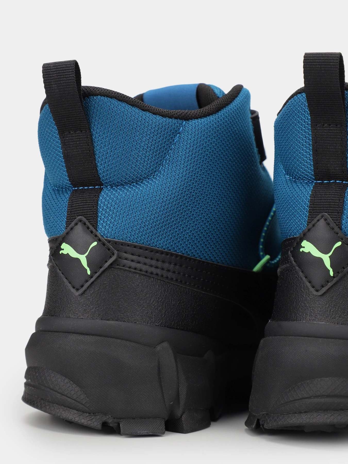 Черевики та чоботи PUMA Maka Puretex V Jr модель 19291104 Черевики та чоботи PUMA Maka Puretex V Jr модель 19291104 Фото