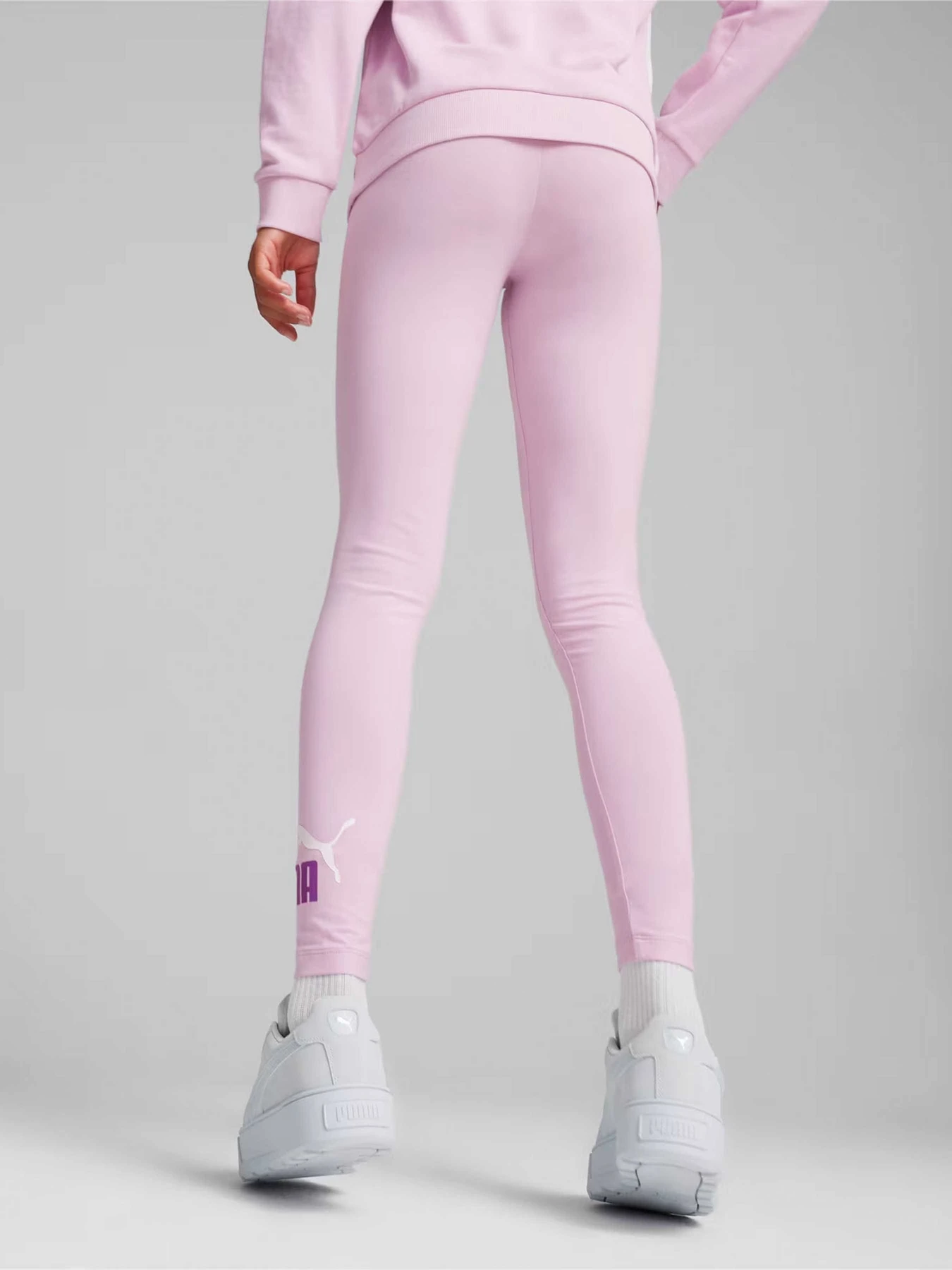 Брюки PUMA ESSENTIALS LOGO модель 67113360 Брюки PUMA ESSENTIALS LOGO модель 67113360 Фото